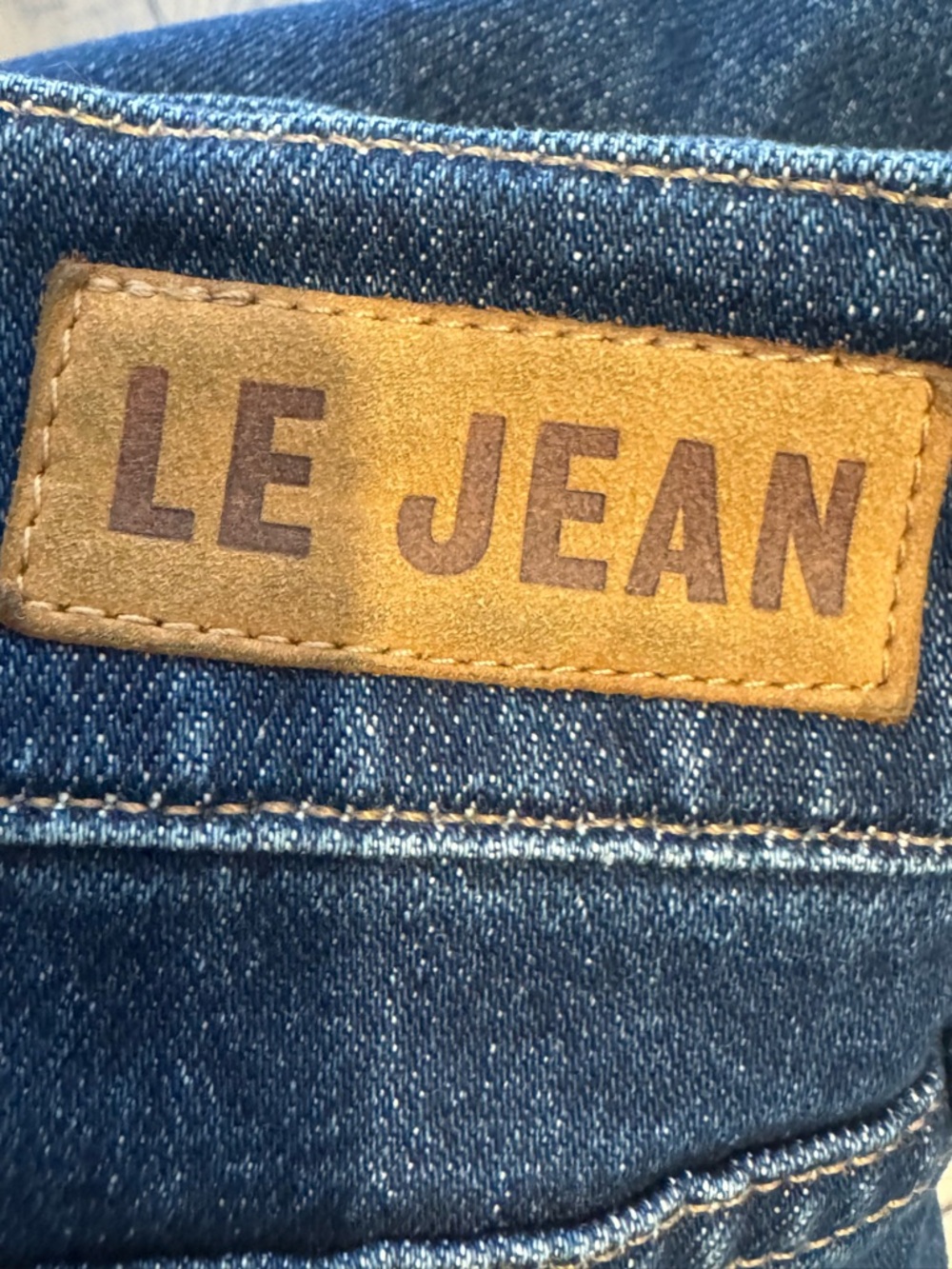 Le Jean Stella Flare high-Rise Blue Jeans with side Hem Slit Sz 32 - Picture 3 of 6